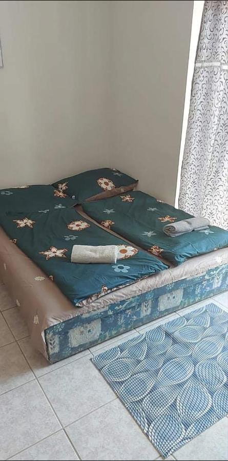 Visszavar-Lak Privat Berlemeny Badacsonytomaj Exterior foto
